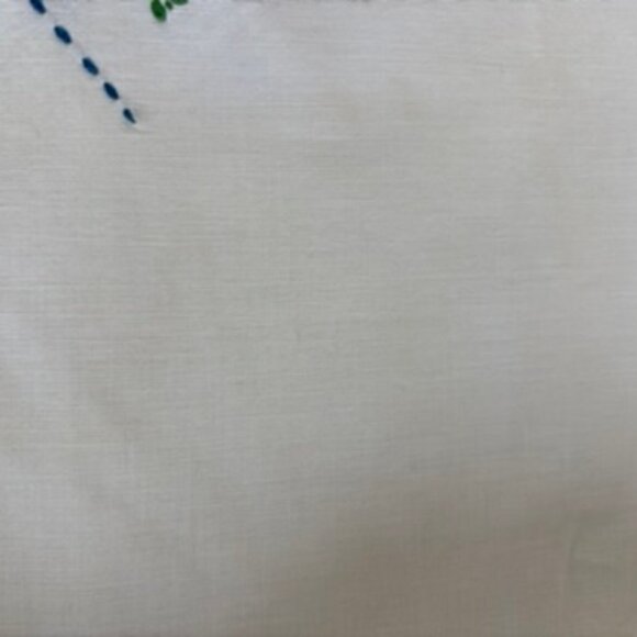 Vintage hand-embroidered table linen/runner Mexican-themed folk art design - Picture 8 of 8